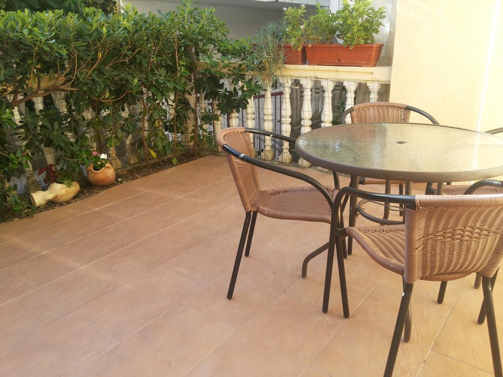 Apartments Vila Andja Sveti Stefan Bagian luar foto