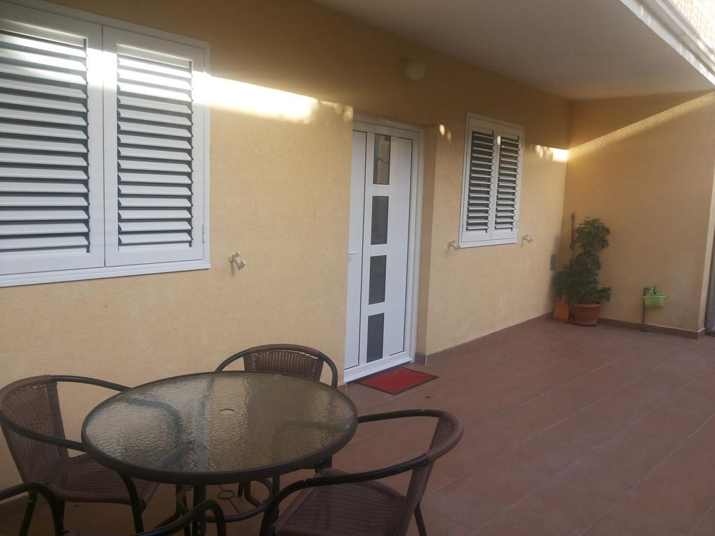 Apartments Vila Andja Sveti Stefan Ruang foto